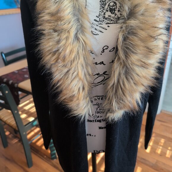 Vici Long Black Cardigan with Faux Fur Collar Sz M - Picture 3 of 11